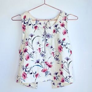 Super cute J.O.A open back crop top